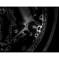 GILLES TOOLING Front Axle Protector - Black - Suzuki GTA-F-S02