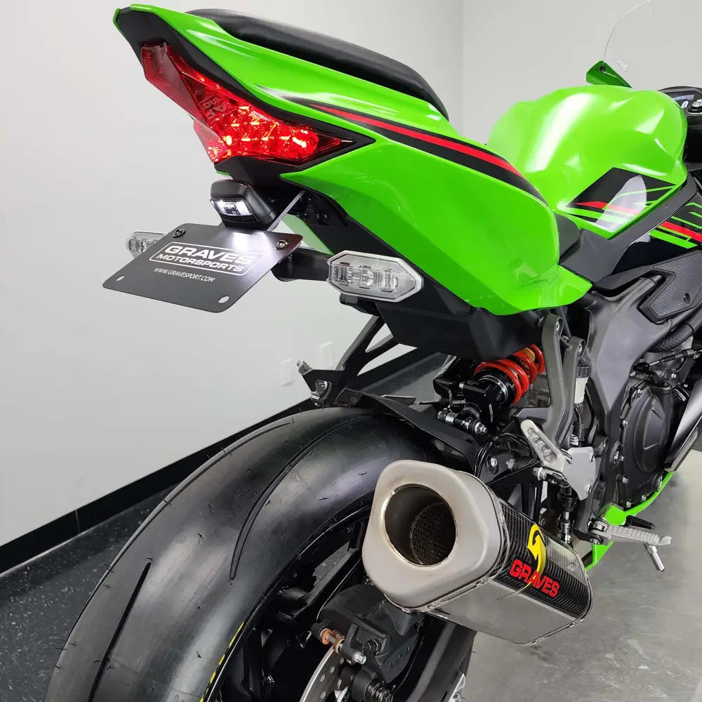 Kawasaki ZX-4RR Cat-Back Slip-on Carbon Exhaust - Parts