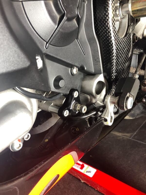 Racetorx Aprilia V4 & Rsv4 gear shift support