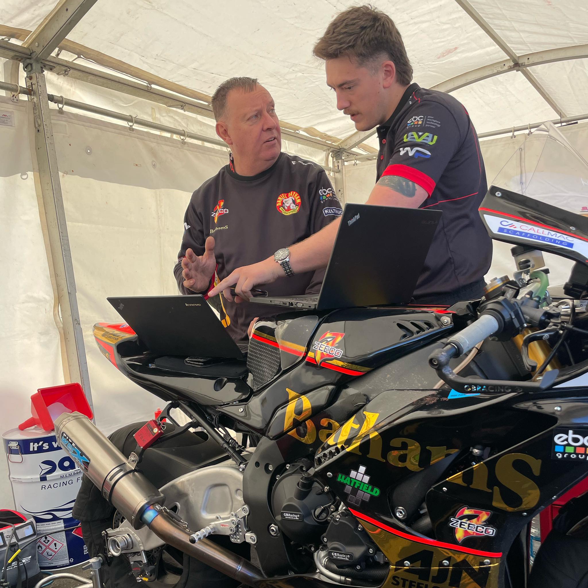 BMW S1000RR 2009-2026 & M1000RR 2021-2026 ECU Flash & Hand Held – Full Race Tune