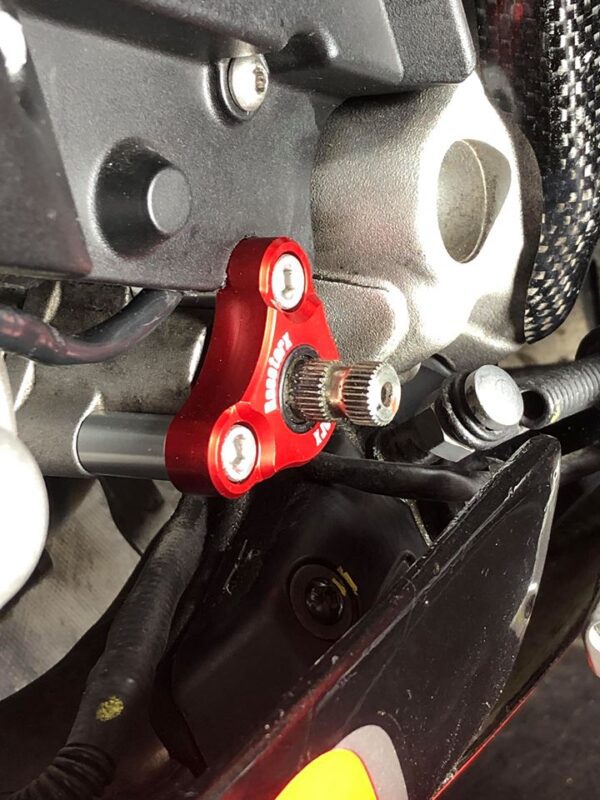 Racetorx Aprilia V4 & Rsv4 gear shift support