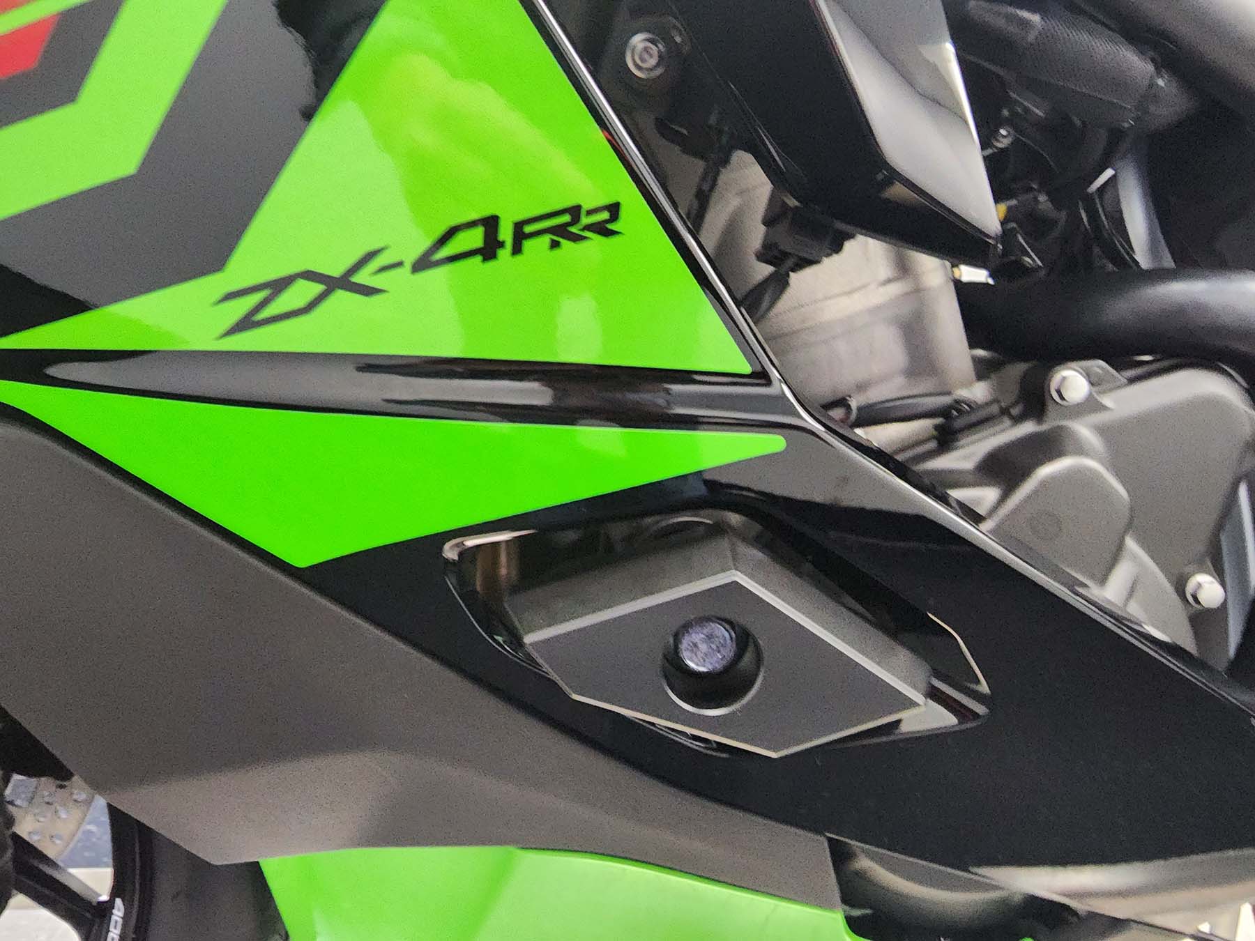 Kawasaki ZX-4RR Frame Slider Kit