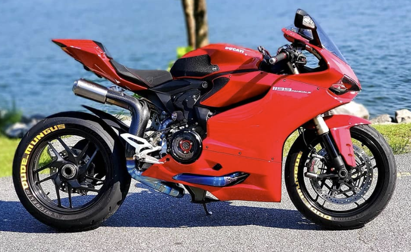 Vandemon Ducati Panigale 1199S, 1299S, 1299 SP & R Titanium High Mount Exhaust System