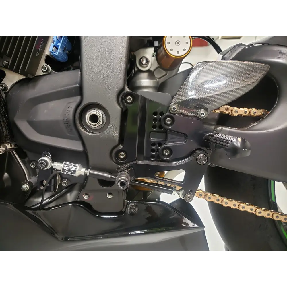 Graves Motorsports WORKS Kawasaki ZX-6R Adjustable Rearsets - Parts